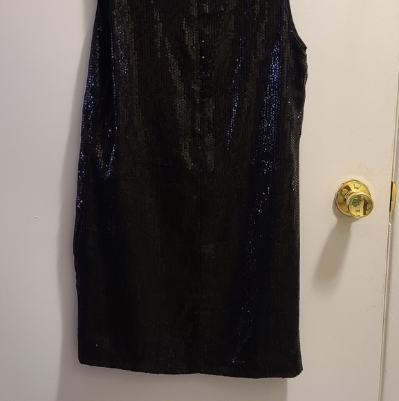 ⚡2/$25-Sequin shift dress - Picture 4 of 14